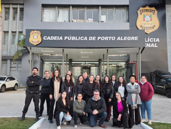 Estudantes conhecem o Presídio Central