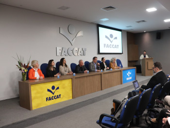 Diretor-geral da Faccat, Delmar Backes relatando uma situação familiar sobre doaçõ de órgãos