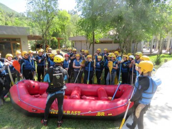 Foto dos alunos no rafting