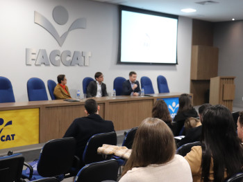 O encontro contou com diversos palestrantes renomados na área