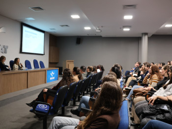 Palestrantes e público