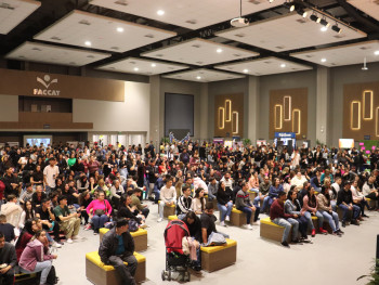 Alunos visitando a Faccat na edição do Conexão Faccat do ano passado