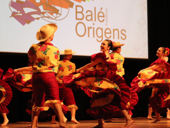 Apresentação cultural Balé Origens