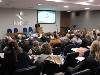Mais de 200 participantes