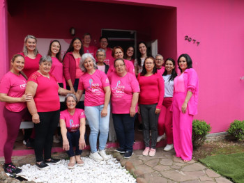 Particpantes da Associação Laços de Amor com os acadêmicos da Faccat