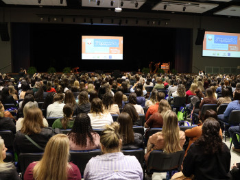 Mais de 1,2mil professores no Centro de Eventos