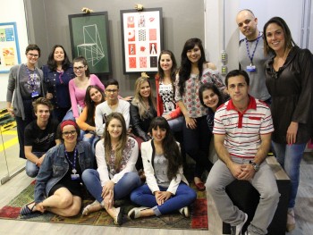 Foto dos professores e alunos do projeto