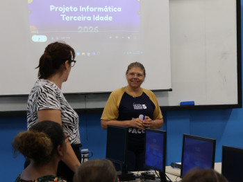 Participantes recebem certificados