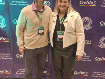 Professor Rafael e professora Cris Moro