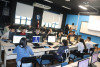 Alunos participando da oficina de  scratch, na Faccat